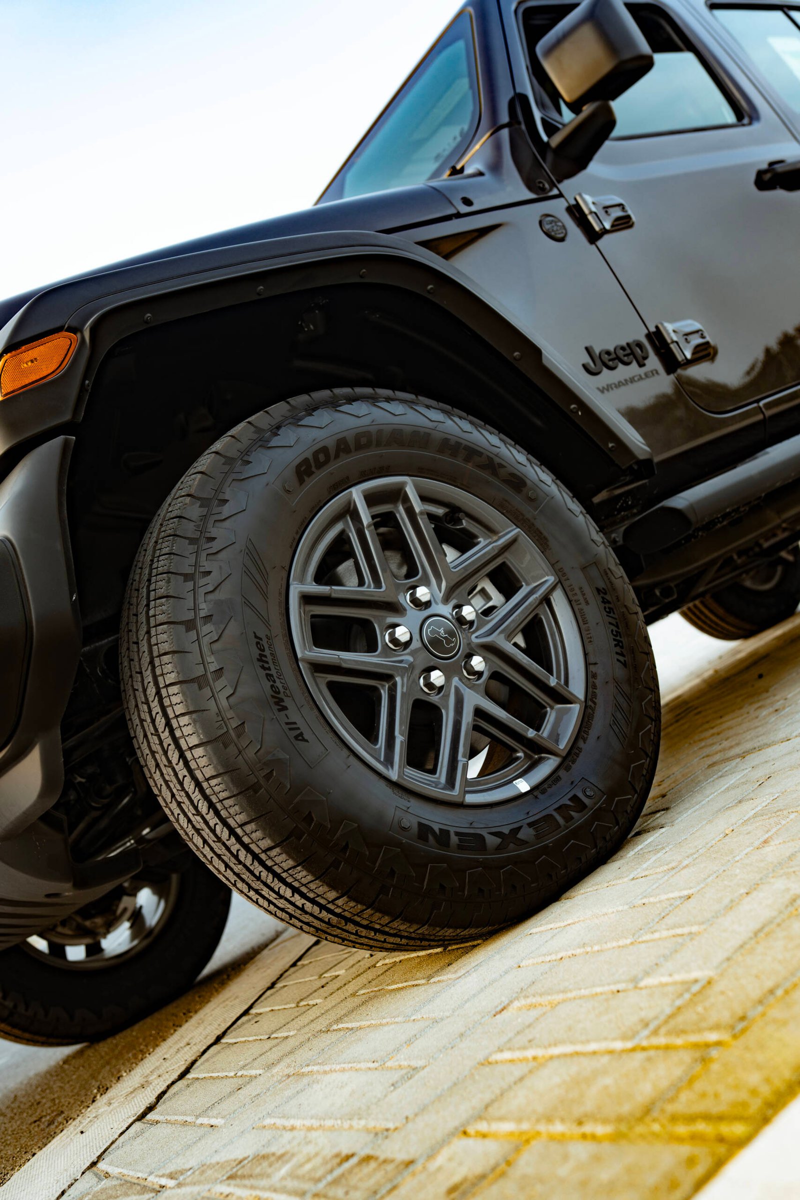 Jeep Wrangler Sport Plus 2025 - Image 11