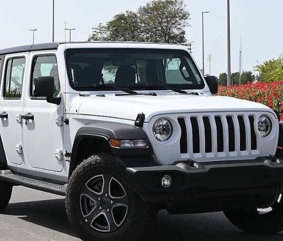 How does the price of the Rubicon 392 compare to other Jeep Wrangler models in the UAE?