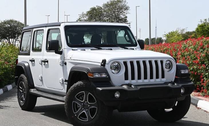 Jeep Wrangler Sport Plus 2024 - Image 2