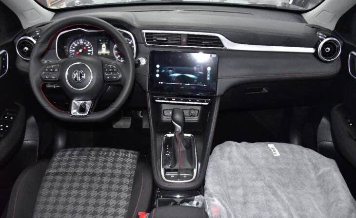 MG ZS 2025
