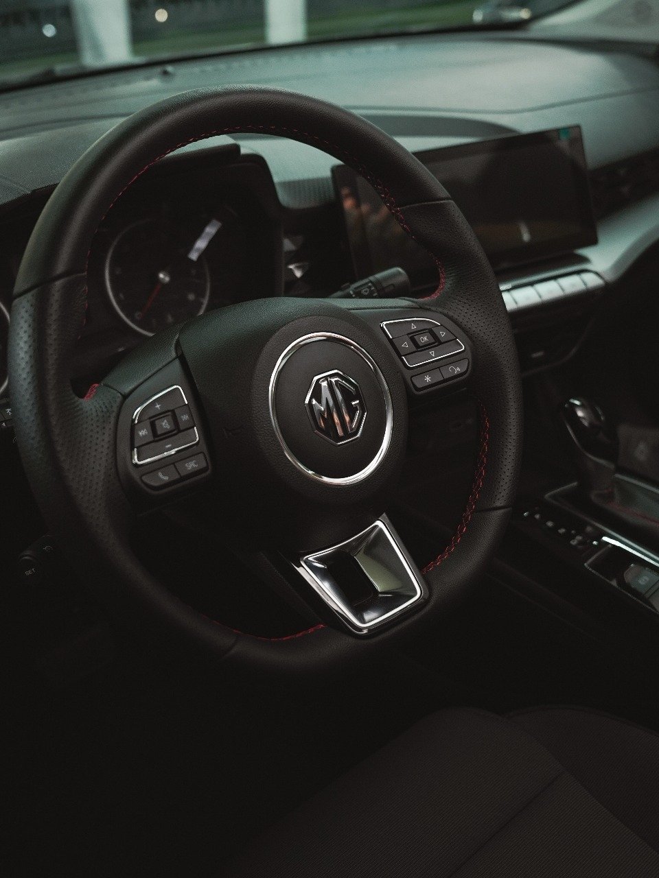 MG GT STD 2025 - Image 7