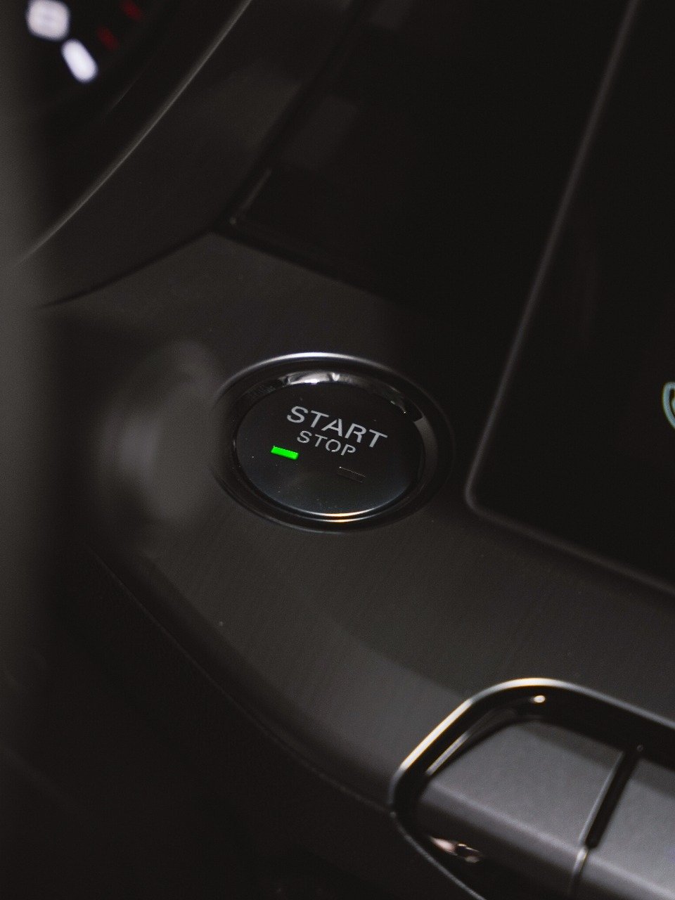 MG GT STD 2025 - Image 16