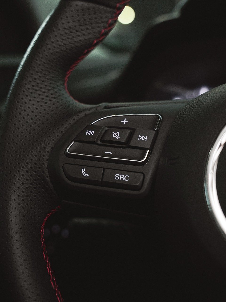 MG GT STD 2025 - Image 18