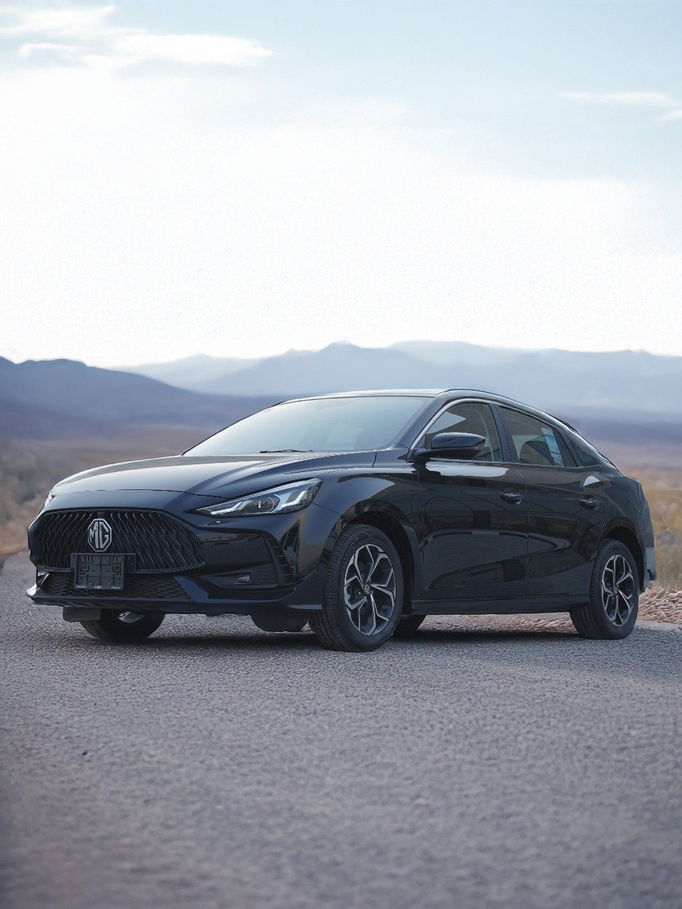 MG GT STD 2025 - Image 2
