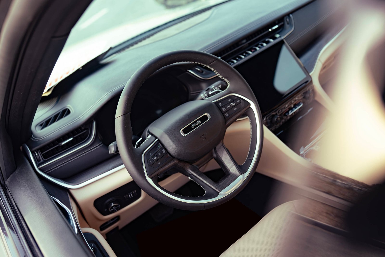 Grand Cherokee L -Limited Plus - Image 8