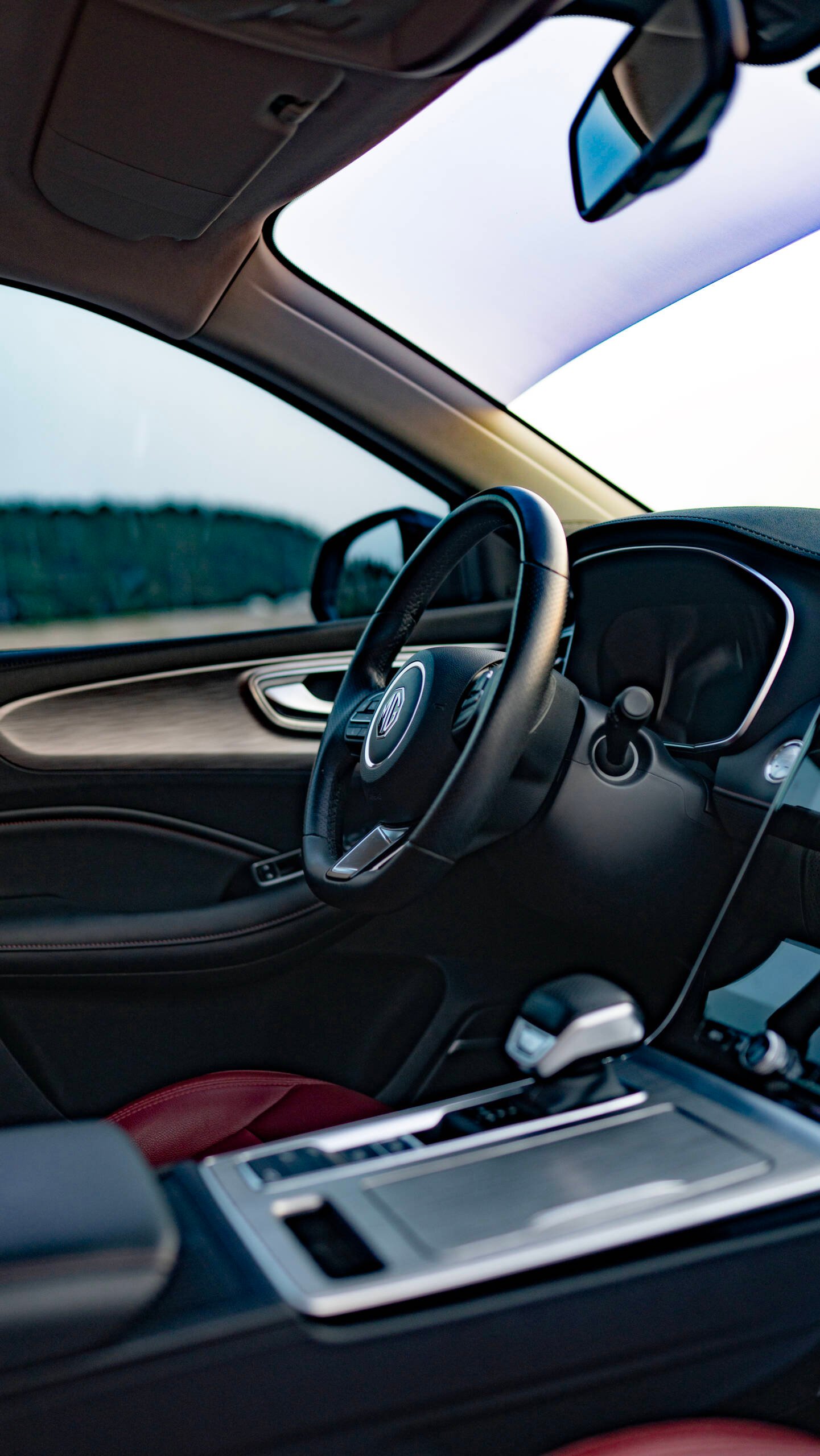 MG RX5 PLUS 1.5T 2WD TST - Image 8