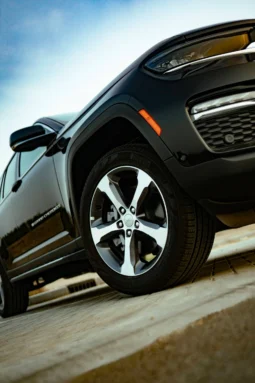 
										JEEP GRAND CHEROKEE LIMITED PLUS 2025 full									