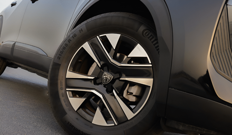 
								PEUGEOT 2008 2025 full									