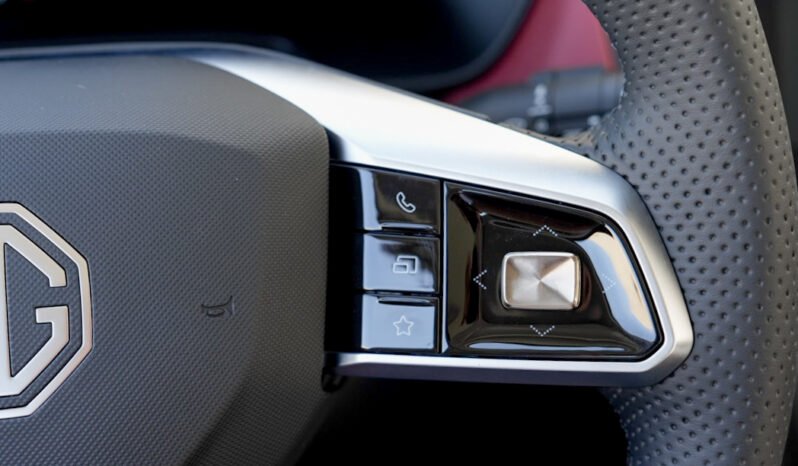 
								MG ZS Luxury 2026 full									