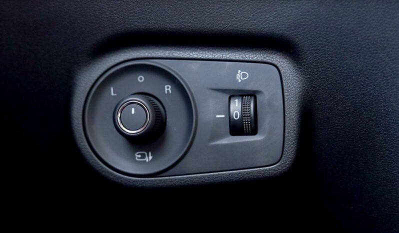 
								MG ZS Luxury 2026 full									