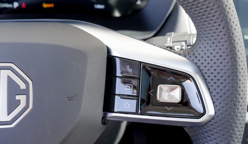 
								MG ZS Luxury 2026 full									