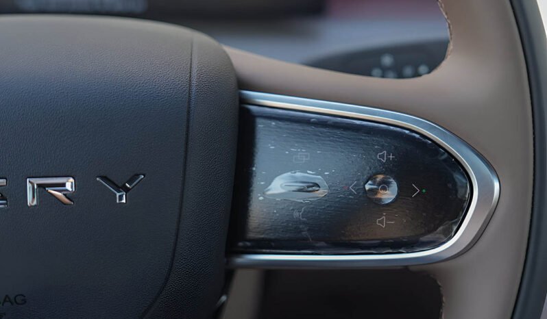 
								Chery Tiggo 8 Luxury full									